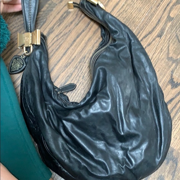 Black leather authentic Gucci handbag - Picture 2 of 2